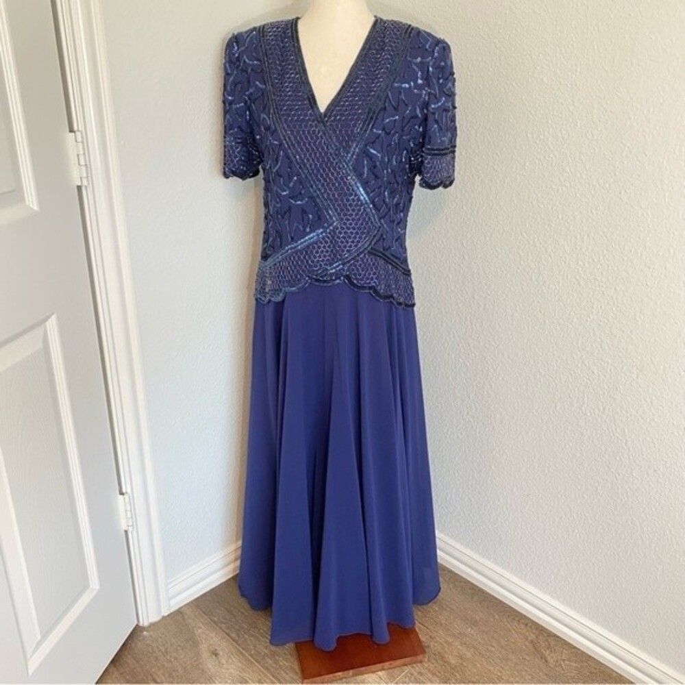 Brilliante Evening Formal Beaded V Neck Maxi S Sleeve Flare Skirt Dress Size M